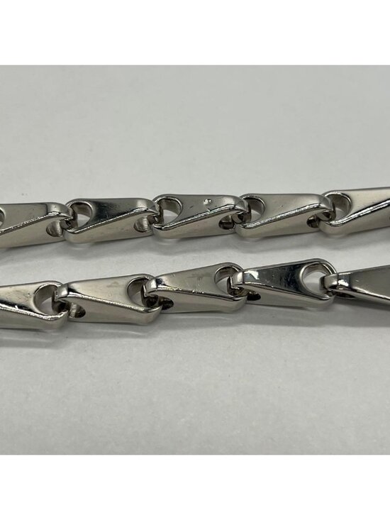 Gucci Logo Charm Chain Belt Metal main image 11
